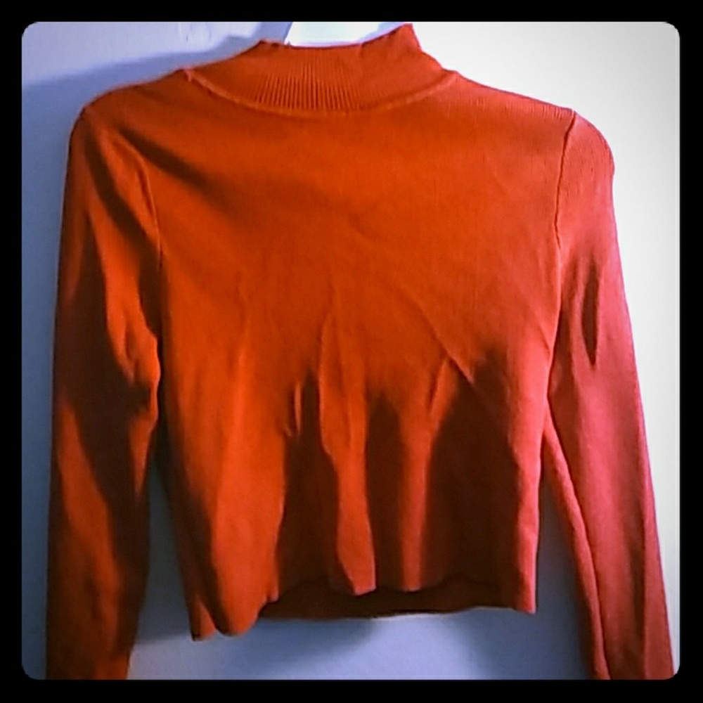 Cute cropped red sweater ♥️